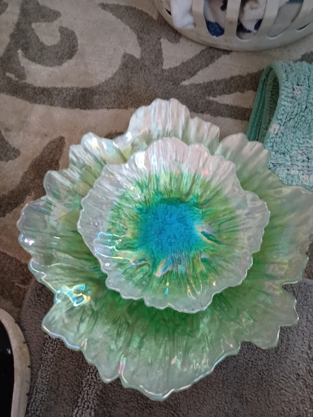 Iridized Green & Blue Glass Flower Bowl Set - Unbranded
